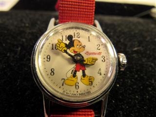 VINTAGE LOT OF WALT DISNEY MICKEY MOUSE WATCHES, EARRIINGS & FIGURE 